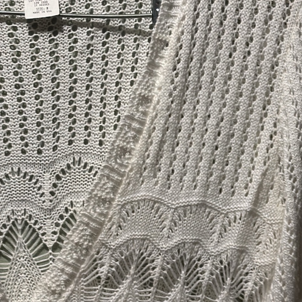 CB Design sweater - Picture 2 of 6